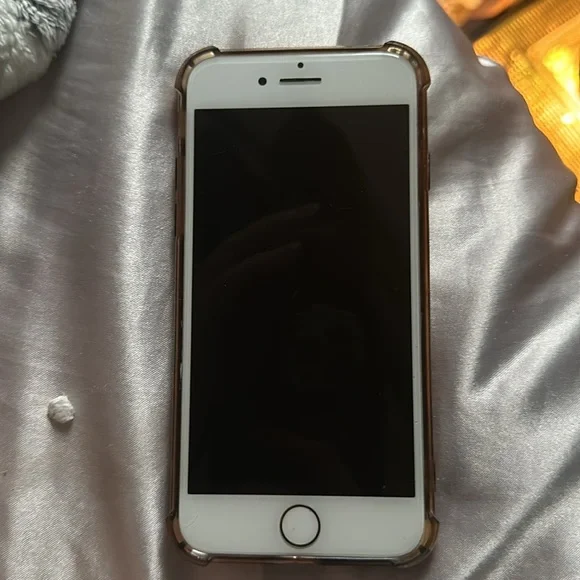 2 iPhone 8s no cracks, works perfectly fine ,and restarted.